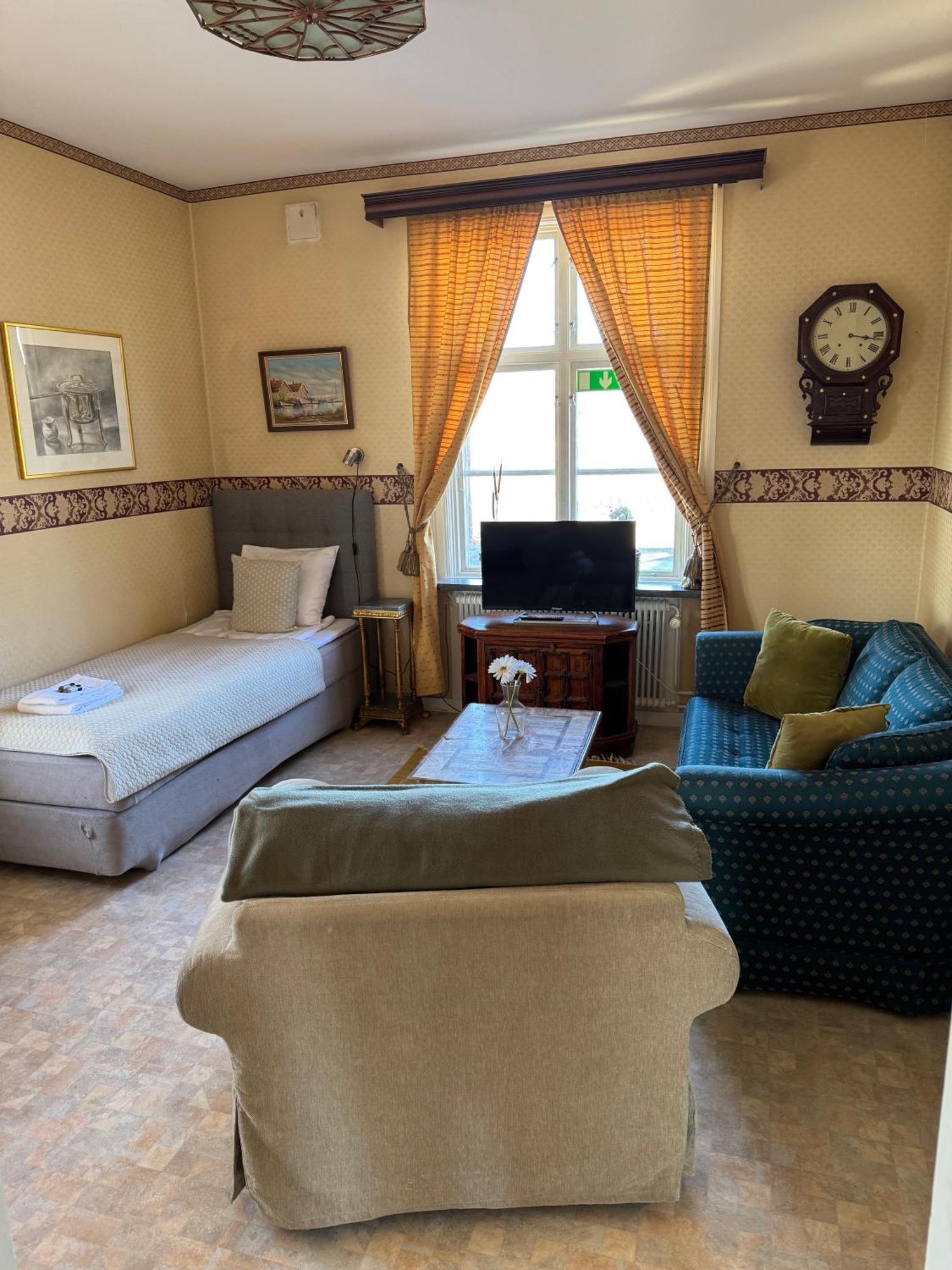 Brunsbo G:A Biskopsgard Hotell & Konferens Skara Luaran gambar